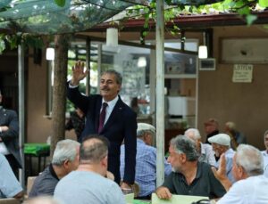 Başkan Alemdar Sakarya’da adım adım dolaşarak vatandaşlarla konuşuyor