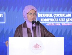 Emine Erdoğan, koruyucu aileler ve çocuklarıyla buluştu